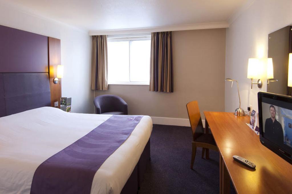 Premier Inn Falkirk Central Camelon Quarto foto
