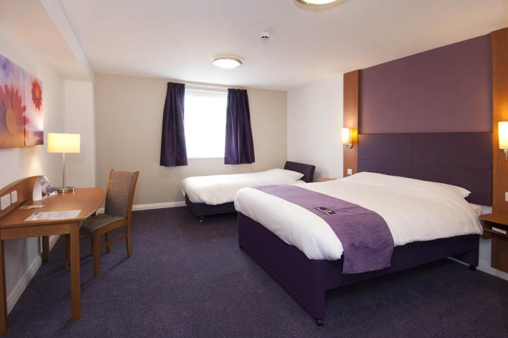 Premier Inn Falkirk Central Camelon Quarto foto